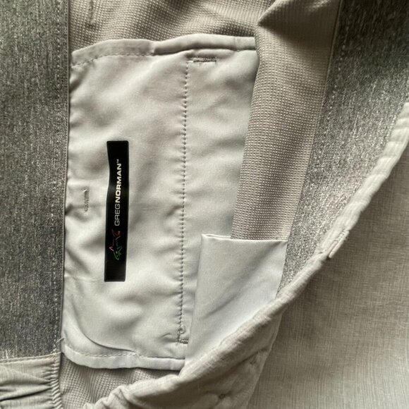 Greg Norman Men's Gray Shorts Size 40 - Picture 4 of 6
